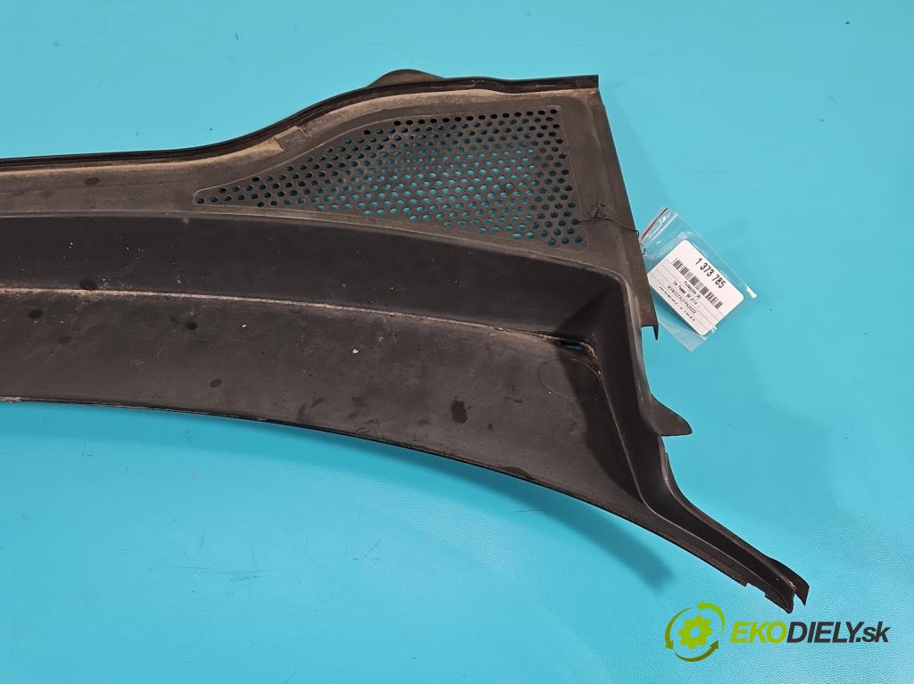 Vw Passat B8 2014 - 2.0 tdi 150 HP automatic 110 kW 1968 cm3 5- torpédo 3G1819404B (Torpéda)