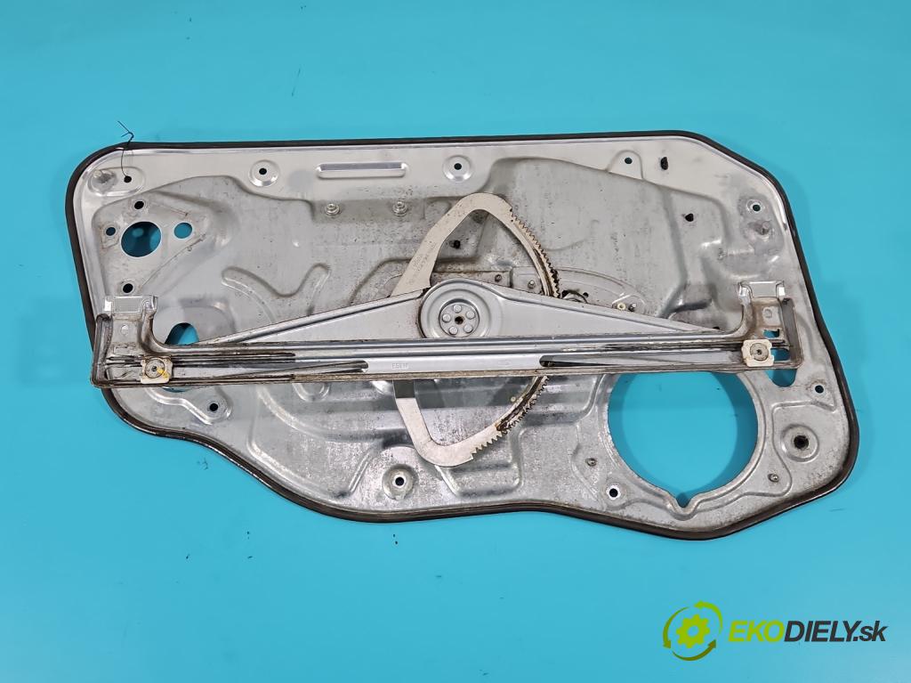 Volvo V50 1.6 16v 101 hp manual 74 kW 1596 cm3 5- mechanismus stahování přední pravý 30739067AD