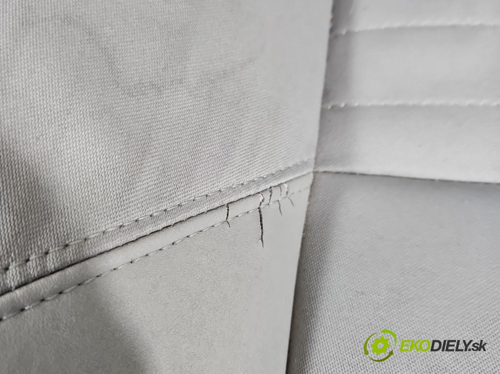 Volvo V50 1.6 16v 101 HP manual 74 kW 1596 cm3 5- Sedačka pravý  (Sedačky, sedadlá)