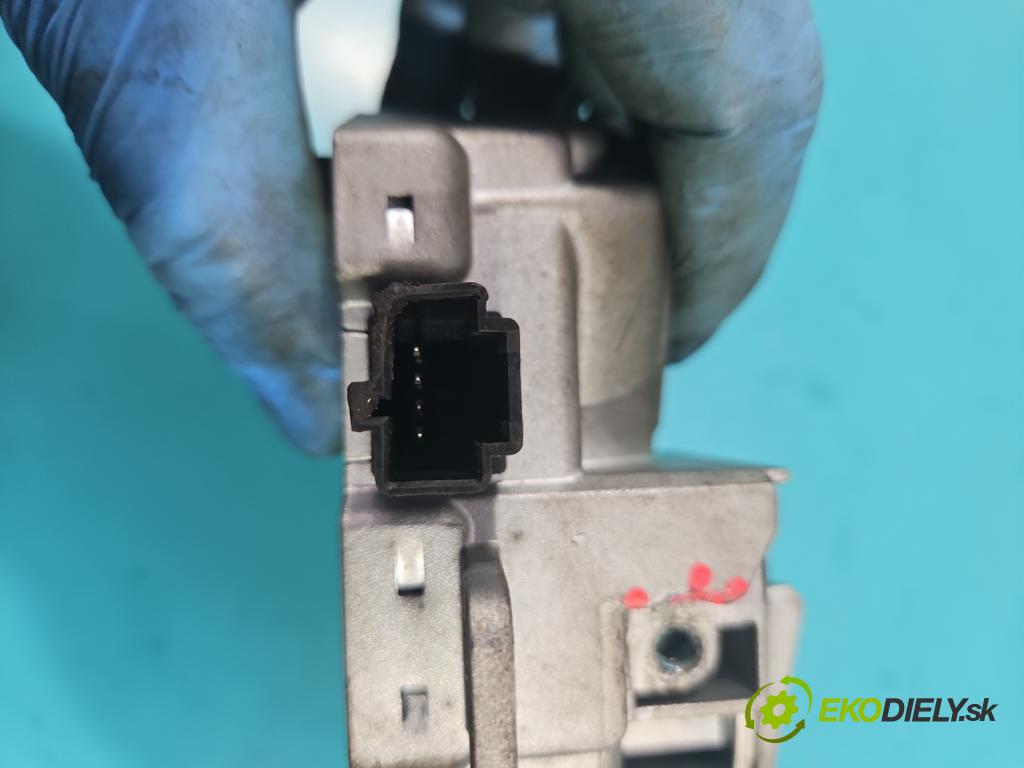 Volvo V50 1.6 16v 101 HP manual 74 kW 1596 cm3 5- Blokáda: řízení: P30776153 (Ostatné)