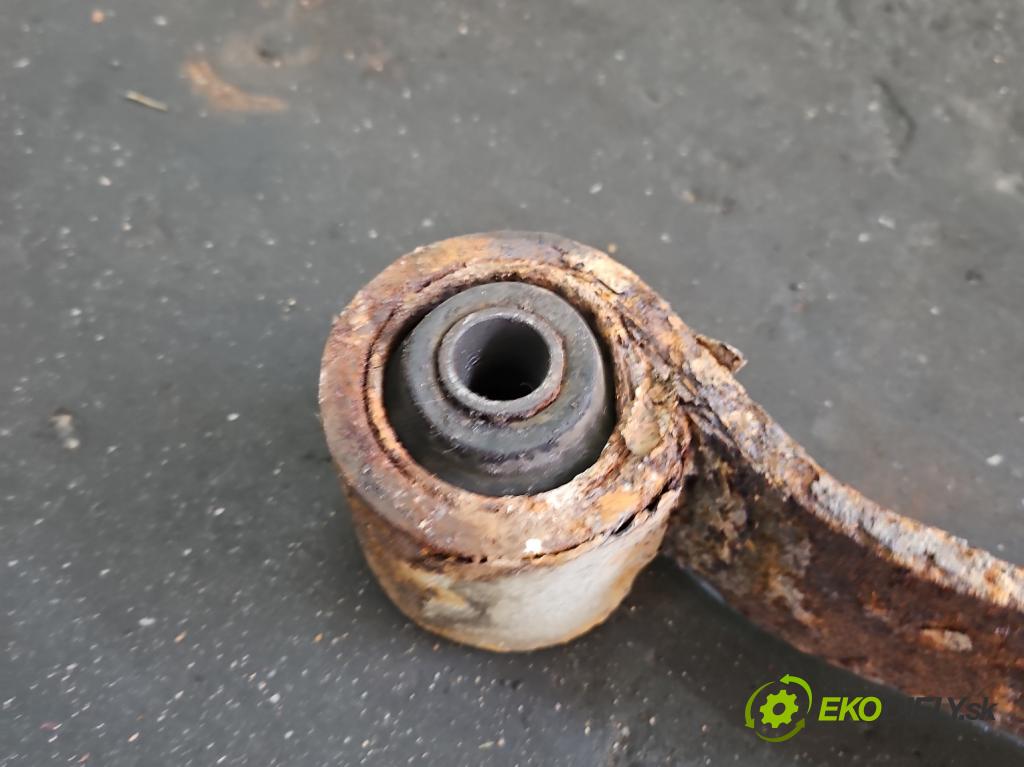 Polonez Caro / Atu 1.5 karburátor: 75 HP manual 55 kW 1481 cm3 5- listové pero