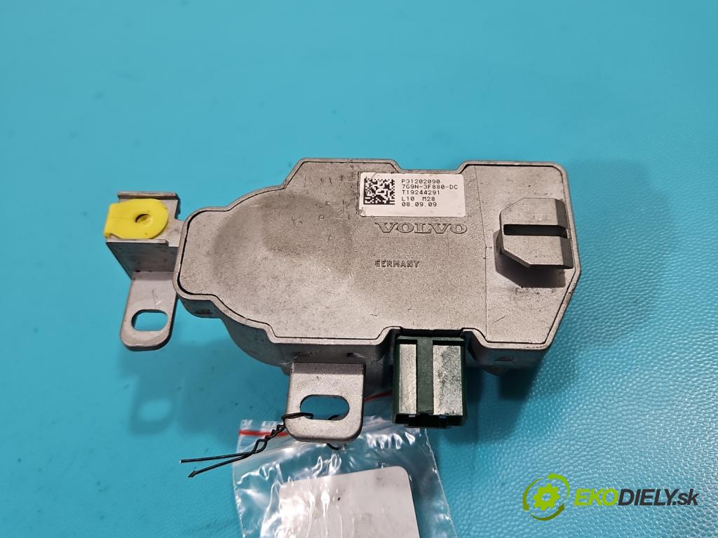 Volvo XC60 I 2008-2017 2.4 D5 175 HP manual 129 kW 2400 cm3 5- Blokáda: řízení: P31202090 (Ostatné)