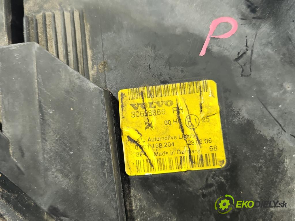 Volvo V50 1.6 16v 101 HP manual 74 kW 1596 cm3 5- Reflektor: pravý 30698886 (Pravé)