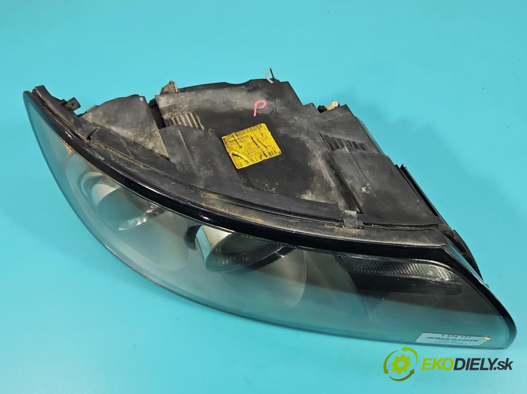 Volvo V50 1.6 16v 101 HP manual 74 kW 1596 cm3 5- Reflektor: pravý 30698886 (Pravé)