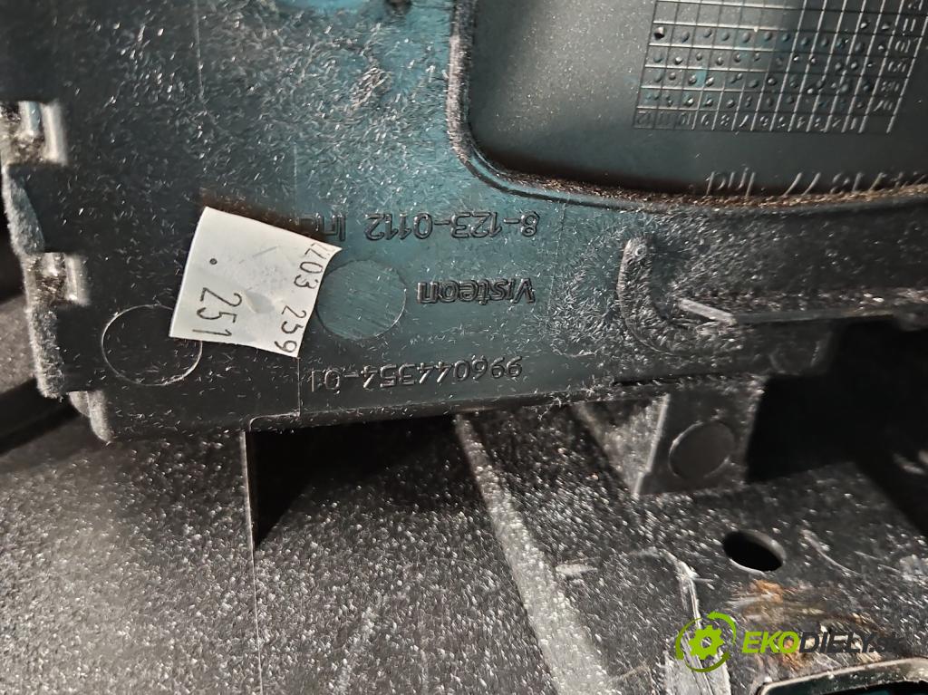 Citroen C5 II 2008-2017 2.0 hdi 163 HP manual 120 kW 1997 cm3 5- operadlo 996044354-01 (Lakťové opierky)