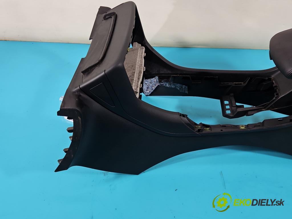 Citroen C5 II 2008-2017 2.0 hdi 163 HP manual 120 kW 1997 cm3 5- operadlo 996044354-01 (Lakťové opierky)