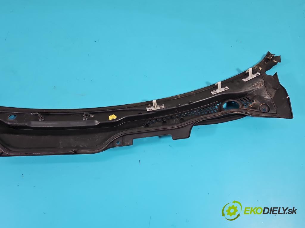 Volvo V50 1.6 16v 101 HP manual 74 kW 1596 cm3 5- torpédo 30716315 (Torpéda)