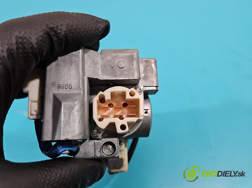 Nissan X-trail II T31 2008-2013 2.0 dci 173KM manual 127 kW 1995 cm3 5- Spínačka  (Spínacie skrinky a kľúče)