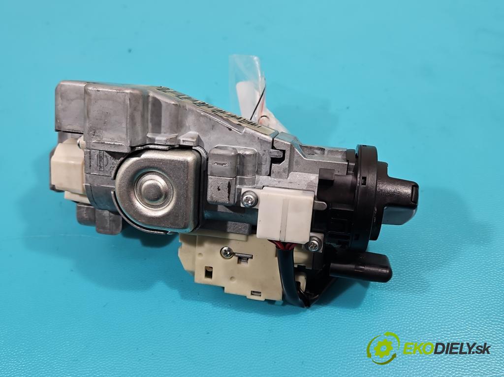 Nissan X-trail II T31 2008-2013 2.0 dci 173KM manual 127 kW 1995 cm3 5- Spínačka  (Spínacie skrinky a kľúče)