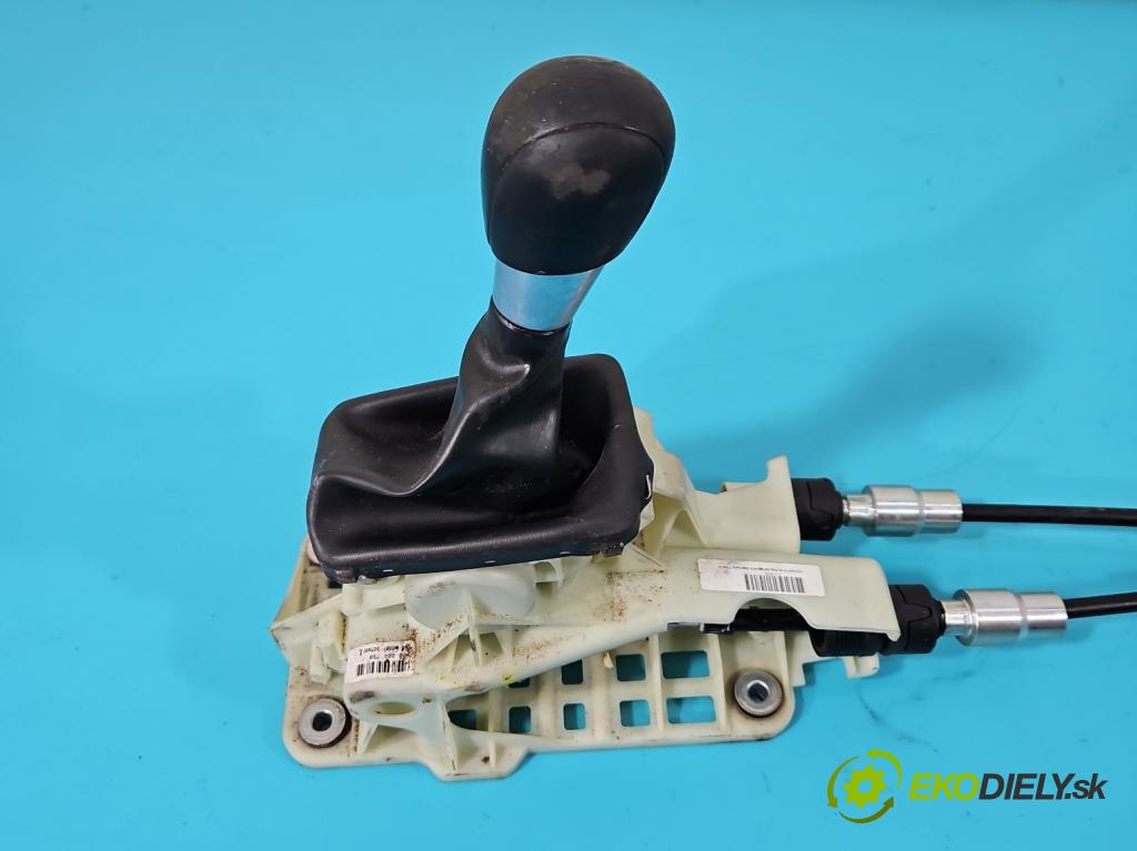 Volvo XC60 I 2008-2017 2.4 D5 175 HP manual 129 kW 2400 cm3 5- Páka: Změny: stupeň,rýchlosť  (Rýchlostné páky / kulisy)