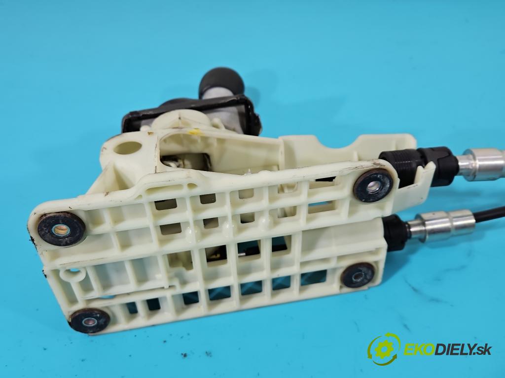 Volvo XC60 I 2008-2017 2.4 D5 175 HP manual 129 kW 2400 cm3 5- Páka: Změny: stupeň,rýchlosť  (Rýchlostné páky / kulisy)