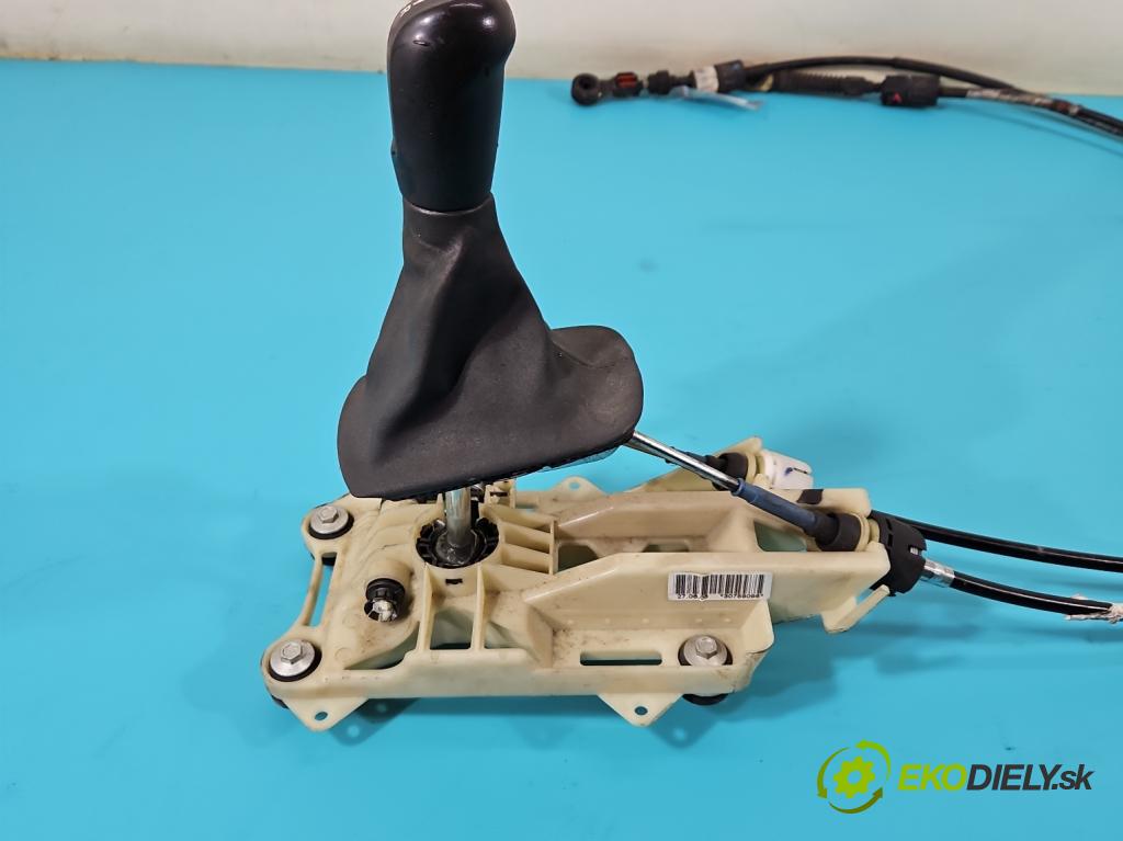 Volvo V50 1.6 16v 101 HP manual 74 kW 1596 cm3 5- Páka: Změny: stupeň,rýchlosť 30759098 (Rýchlostné páky / kulisy)