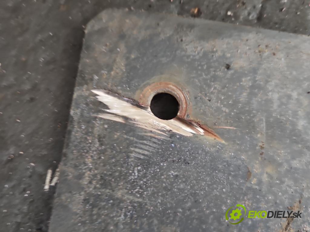 Opel Meriva A 2002-2010 1.7 dti 75 hp manual 55 kW 1686 cm3 5- oko tažné  (Tažná zařízení)