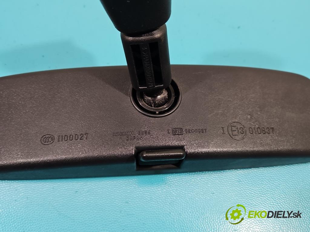 Nissan X-trail II T31 2008-2013 2.0 dci 173KM manual 127 kW 1995 cm3 5- zpětné zrcátko vnitřní  (Světla vnitřní)