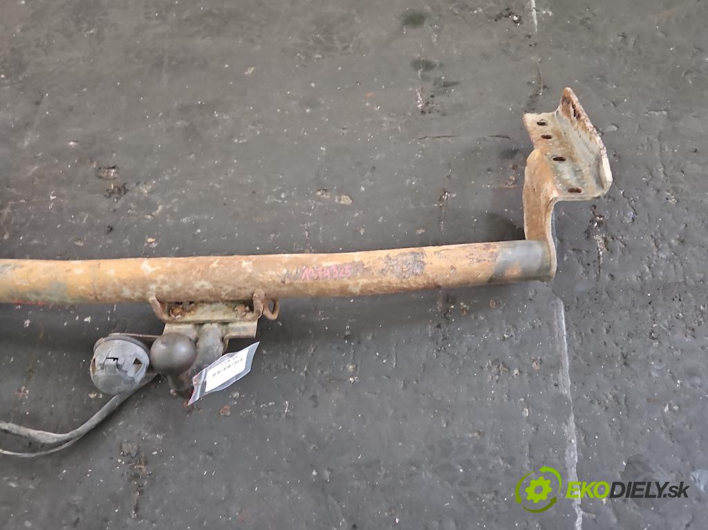 Toyota Corolla E12 2001-2009 2.0 D4D 90 hp manual 66 kW 1995 cm3 5- oko tažné  (Tažná zařízení)