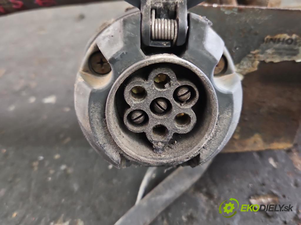 Toyota Corolla E12 2001-2009 2.0 D4D 90 hp manual 66 kW 1995 cm3 5- oko tažné  (Tažná zařízení)