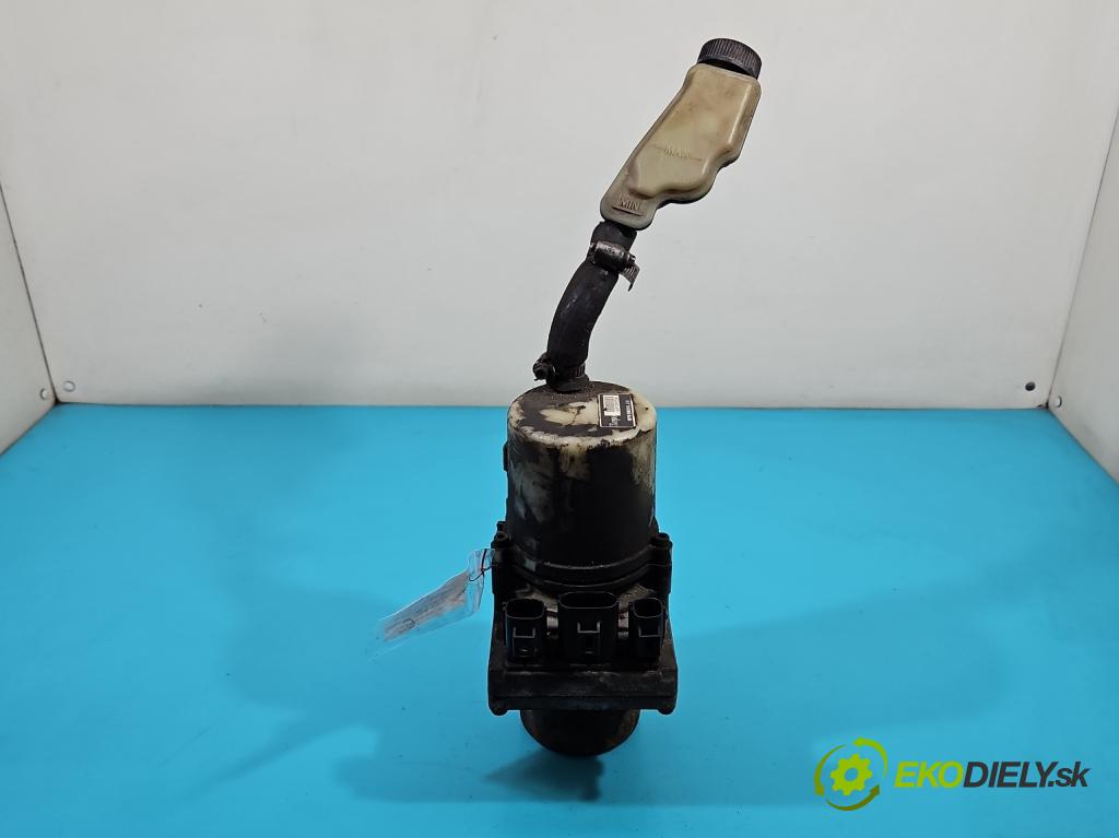 Mazda 3 I BK 2003-2009 2.0 16V 150 HP manual 110 kW 1999 cm3 4- čerpadlo posilovač  (Servočerpadlá, pumpy riadenia)