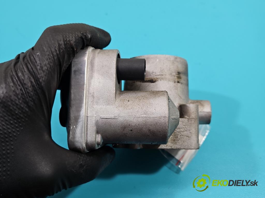 Seat Leon I 1999-2005 1.6 16V 105 hp manual 77 kW 1598 cm3 5- škrticí klapka  (Škrticí klapka)