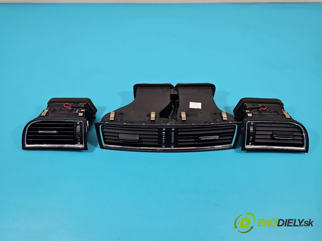 Skoda Superb II 2008-2015 1.6 tdi 105 HP manual 77 kW 1598 cm3 5- Mřížka: kúrenia stredová 3T0820951A (Mriežky kúrenia (fukáre))