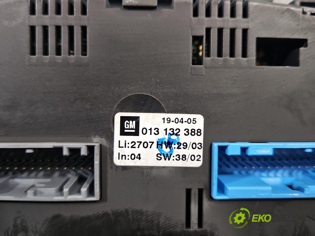 Opel Meriva A 2002-2010 1.7 cdti 101 HP manual 74 kW 1686 cm3 5- panel kúrenia 013132388