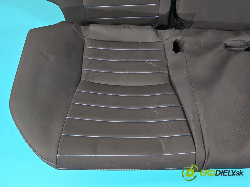 Toyota Yaris III 2011-2020 1.5 VVTi 111KM manual 82 kW 1496 cm3 5- Pohovka: zadné  (Sedačky, sedadlá)