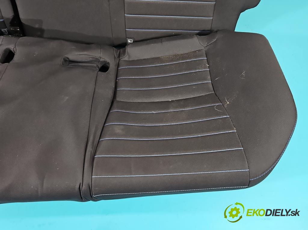 Toyota Yaris III 2011-2020 1.5 VVTi 111KM manual 82 kW 1496 cm3 5- Pohovka: zadné  (Sedačky, sedadlá)