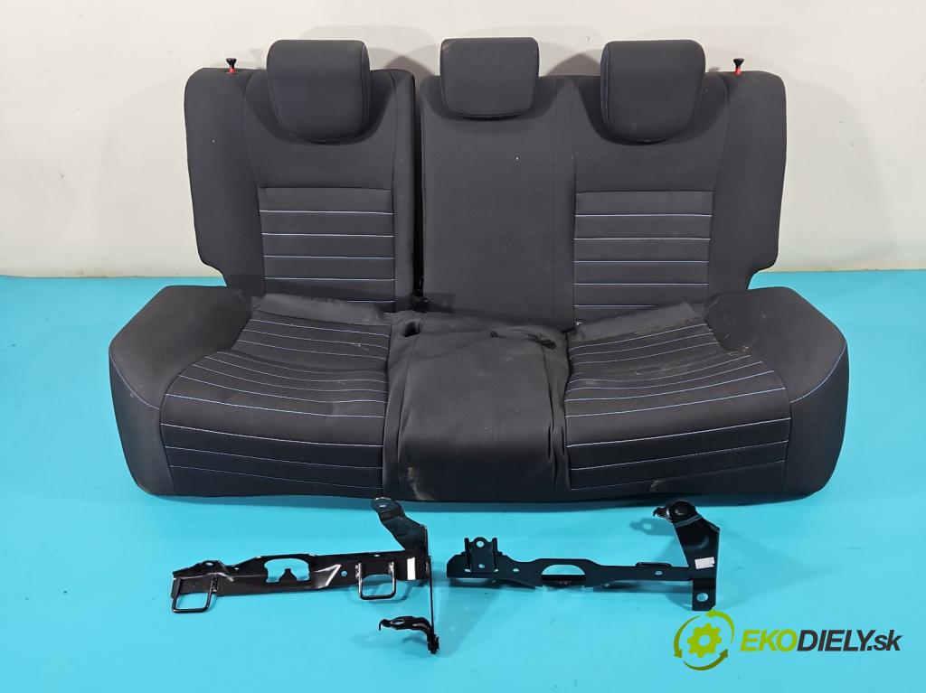 Toyota Yaris III 2011-2020 1.5 VVTi 111KM manual 82 kW 1496 cm3 5- Pohovka: zadné  (Sedačky, sedadlá)