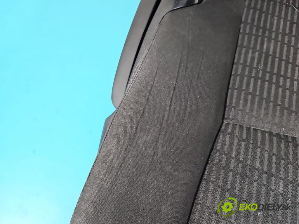 Toyota Avensis III T27 2009-2018 2.2 D4D 150 HP manual 110 kW 2231 cm3 4- Sedačka pravý  (Sedačky, sedadlá)