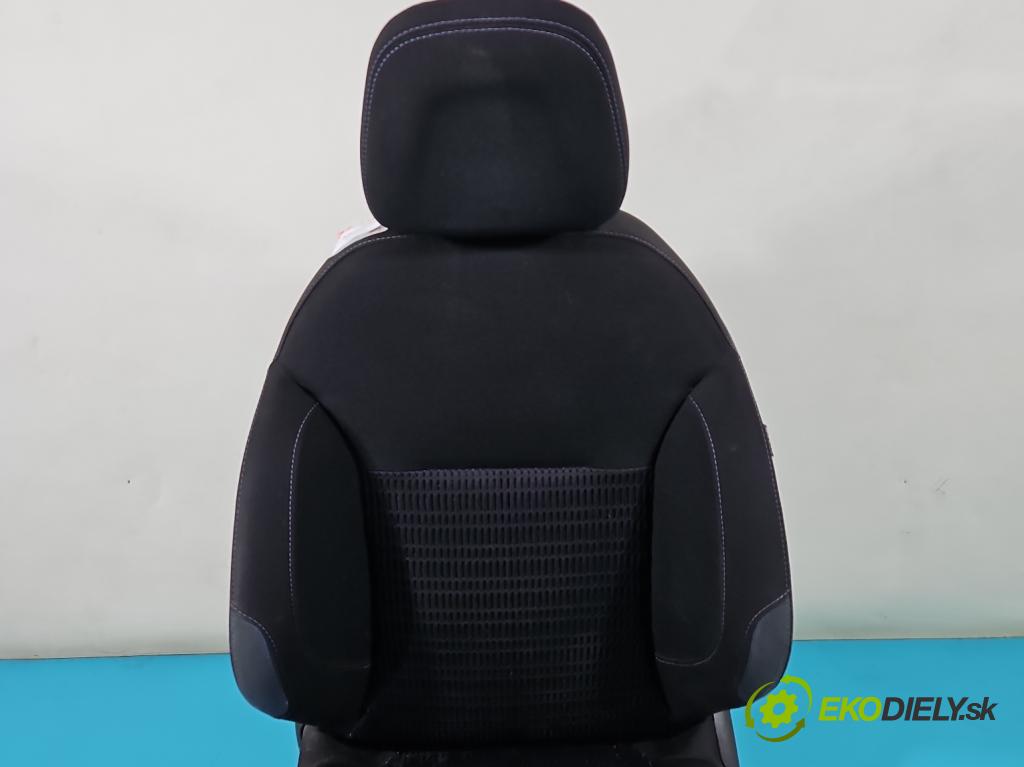 Peugeot 208 I 2012-2019 1.6 hdi 92 HP manual 68 kW 1560 cm3 5- Sedačka ľavý  (Sedačky, sedadlá)