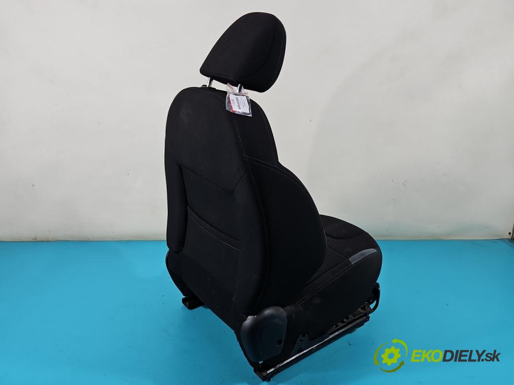 Peugeot 208 I 2012-2019 1.6 hdi 92 HP manual 68 kW 1560 cm3 5- Sedačka ľavý  (Sedačky, sedadlá)