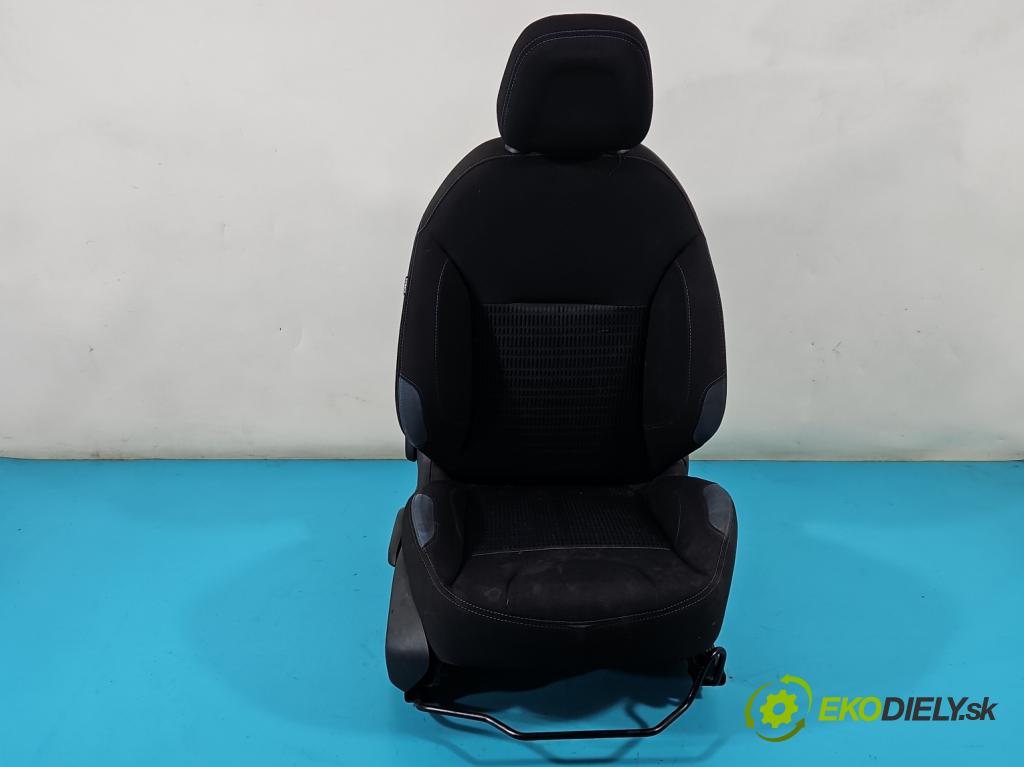 Peugeot 208 I 2012-2019 1.6 hdi 92 HP manual 68 kW 1560 cm3 5- Sedačka pravý  (Sedačky, sedadlá)