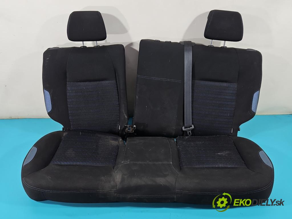 Peugeot 208 I 2012-2019 1.6 hdi 92 HP manual 68 kW 1560 cm3 5- Pohovka: zadné  (Sedačky, sedadlá)