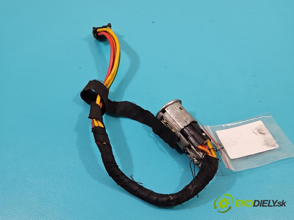 Renault Clio II 1998-2012 1,2.0 16v 75 HP manual 55 kW 1149 cm3 5- Spínačka  (Spínacie skrinky a kľúče)