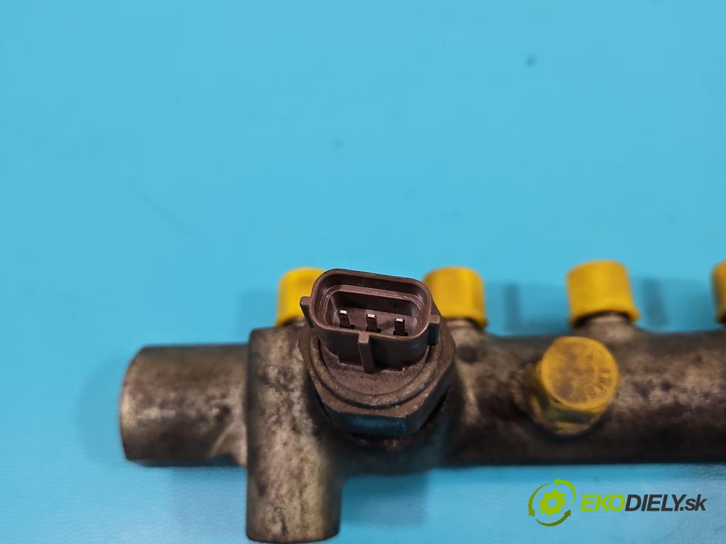 Opel Meriva A 2002-2010 1.7 cdti 101 HP manual 74 kW 1686 cm3 5- lišta vstrekovacia  (Vstrekovacie lišty)