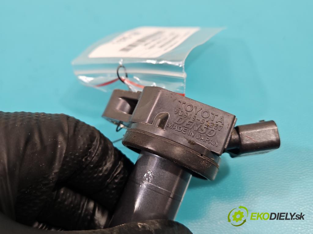Toyota Yaris III 2011-2020 1.5 VVTi 111KM manual 82 kW 1496 cm3 5- cievka zapaľovacia 90919-02257 (Zapaľovacie cievky, moduly)