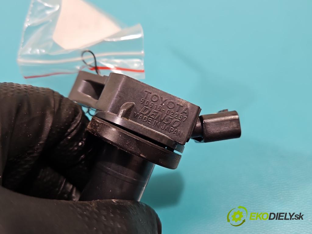 Toyota Yaris III 2011-2020 1.5 VVTi 111KM manual 82 kW 1496 cm3 5- cievka zapaľovacia 90919-02257 (Zapaľovacie cievky, moduly)