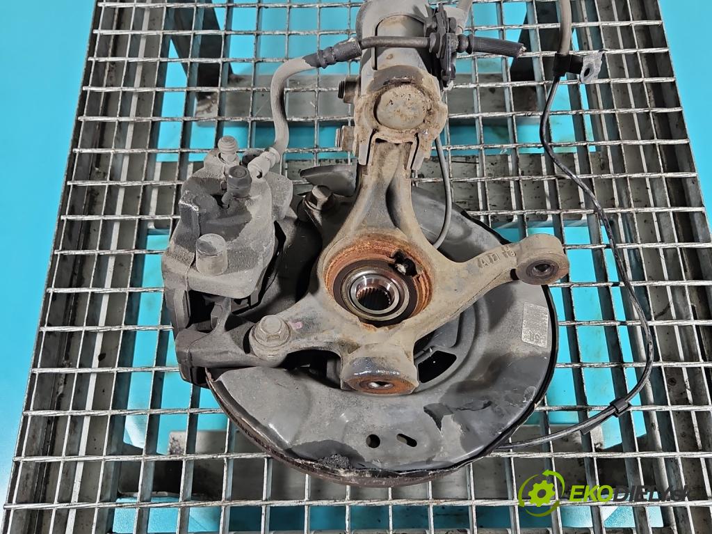 Toyota Yaris III 2011-2020 1.5 VVTi 111KM manual 82 kW 1496 cm3 5- náboj pravé  (Náboje)