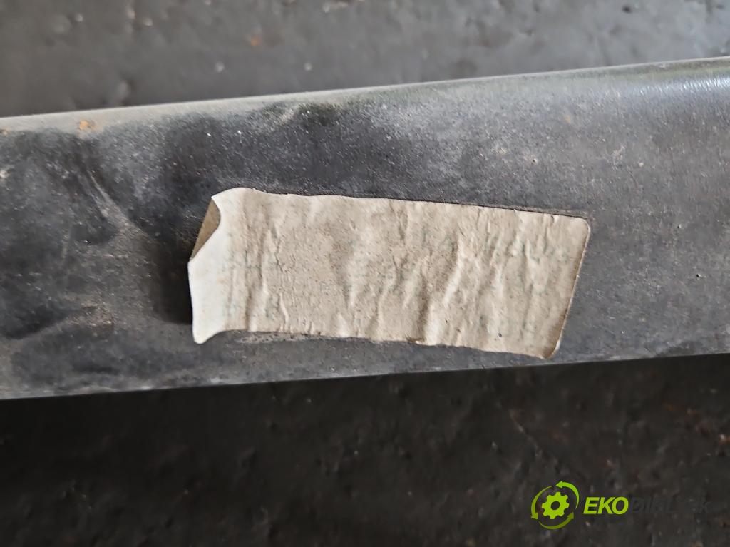 Toyota Yaris III 2011-2020 1.5 VVTi 111KM manual 82 kW 1496 cm3 5- zadní výztuha  (Výztuhy zadní)