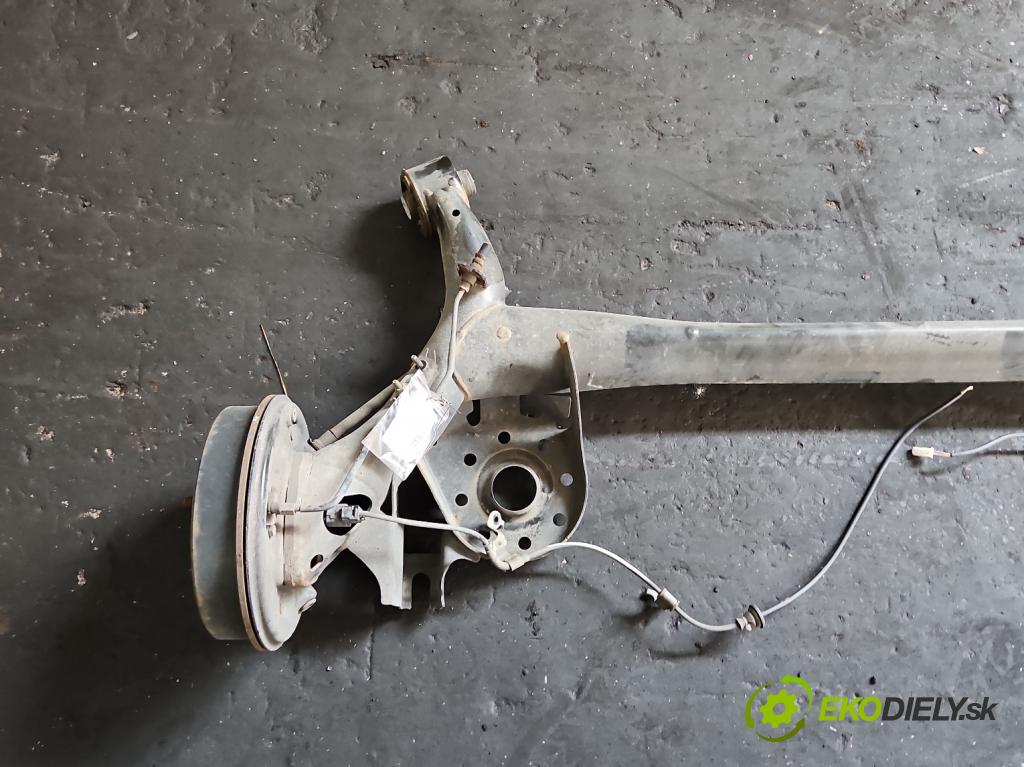 Toyota Yaris III 2011-2020 1.5 VVTi 111KM manual 82 kW 1496 cm3 5- zadní výztuha  (Výztuhy zadní)