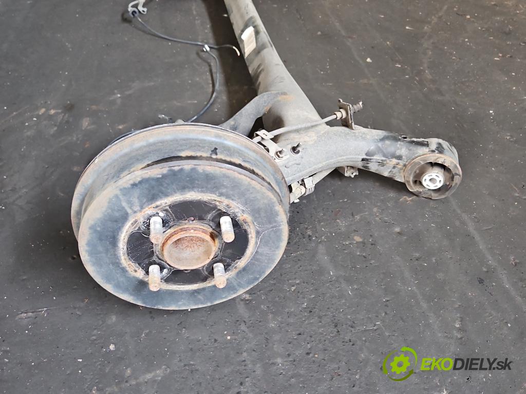 Toyota Yaris III 2011-2020 1.5 VVTi 111KM manual 82 kW 1496 cm3 5- zadní výztuha  (Výztuhy zadní)