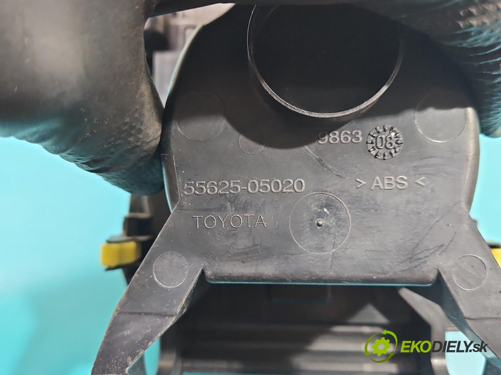 Toyota Avensis III T27 2009-2018 2.2 D4D 150 HP manual 110 kW 2231 cm3 4- Rukojeť: na nápoje: 55625-05020 (Úchyty, držiaky na nápoje)