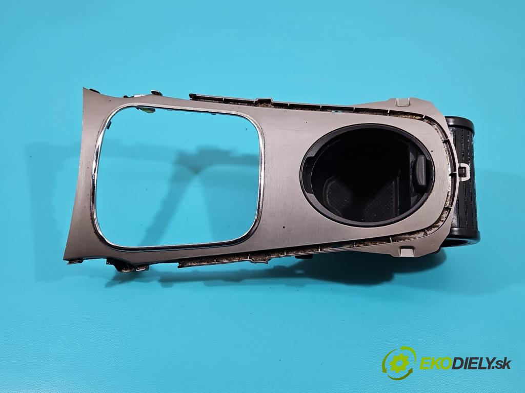 Toyota Avensis III T27 2009-2018 2.2 D4D 150 HP manual 110 kW 2231 cm3 4- Rukojeť: na nápoje: 55625-05020 (Úchyty, držiaky na nápoje)