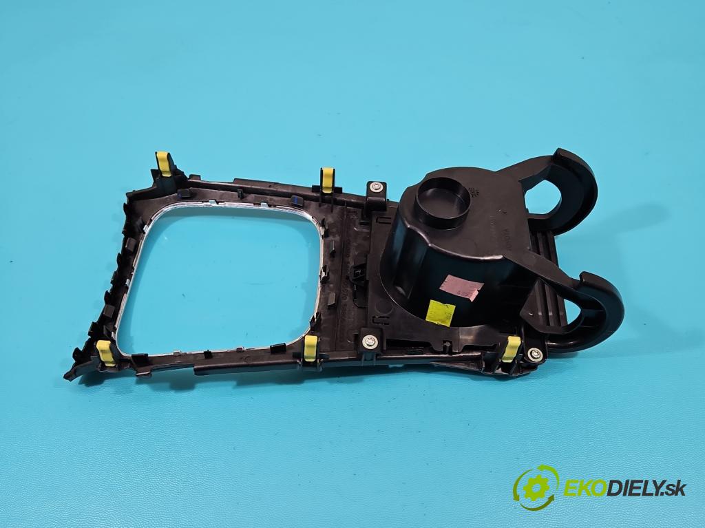 Toyota Avensis III T27 2009-2018 2.2 D4D 150 HP manual 110 kW 2231 cm3 4- Rukojeť: na nápoje: 55625-05020 (Úchyty, držiaky na nápoje)