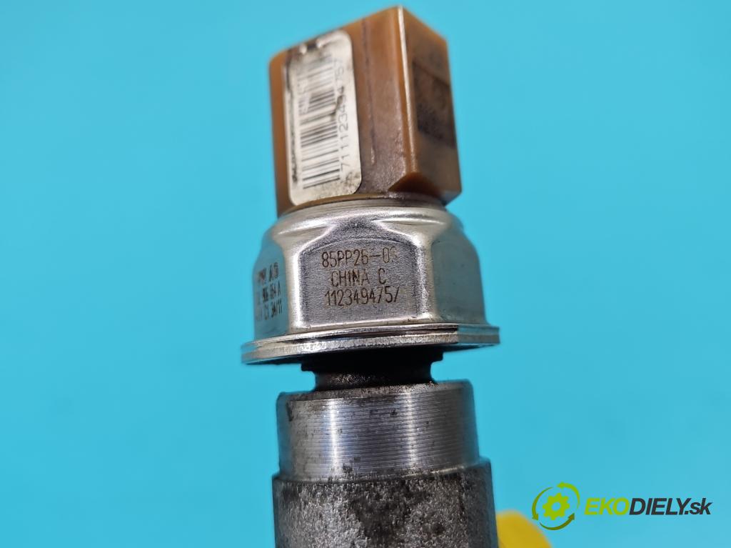 Skoda Superb II 2008-2015 1.6 tdi 105 HP manual 77 kW 1598 cm3 5- lišta vstrekovacia 03L130089B (Vstrekovacie lišty)