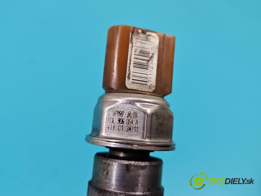 Skoda Superb II 2008-2015 1.6 tdi 105 HP manual 77 kW 1598 cm3 5- lišta vstrekovacia 03L130089B (Vstrekovacie lišty)