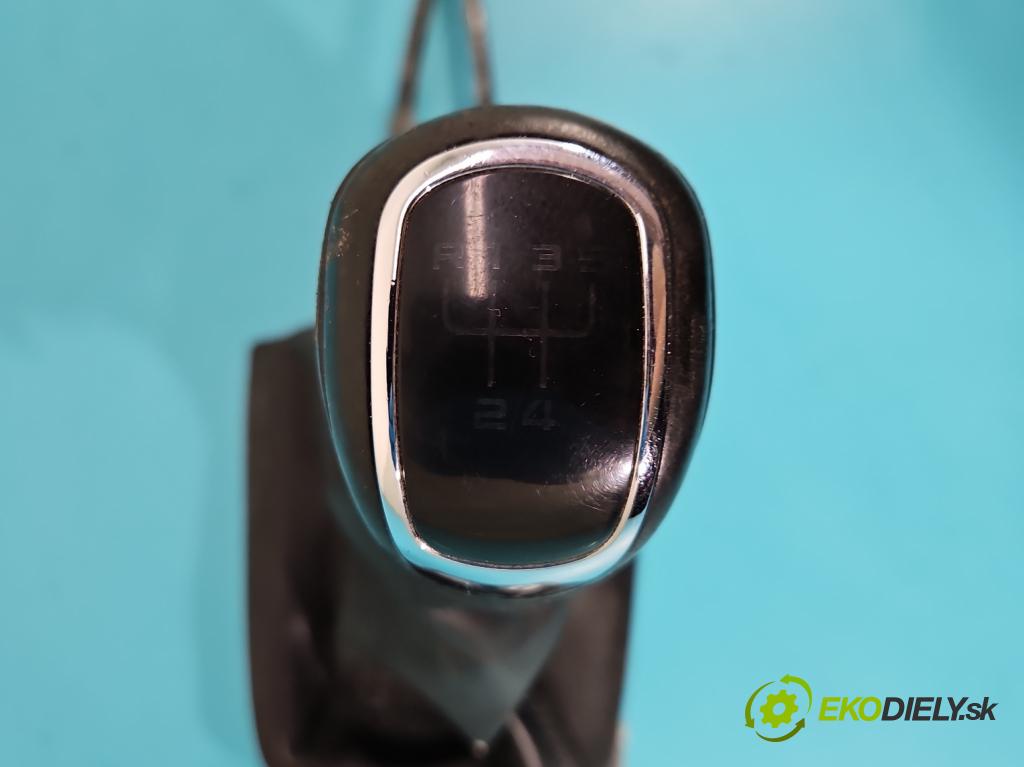 Skoda Superb II 2008-2015 1.6 tdi 105 HP manual 77 kW 1598 cm3 5- Páka: Změny: stupeň,rýchlosť 3T0711049D (Rýchlostné páky / kulisy)