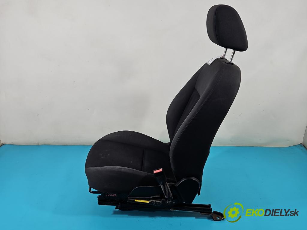 Ford Focus Mk2 2004-2011 1.6 tdci 90 HP manual 66 kW 1560 cm3 5- Sedačka ľavý  (Sedačky, sedadlá)