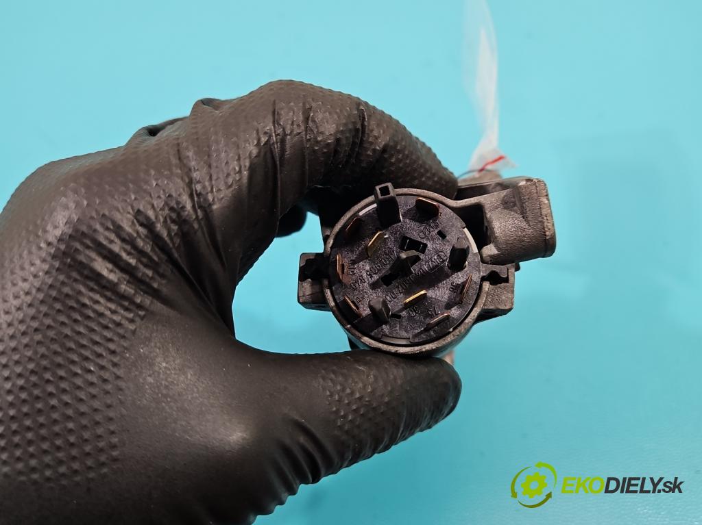 Seat Leon I 1999-2005 1.6 16v 105 HP manual 77 kW 1598 cm3 5- Spínačka 4B0905851C (Spínacie skrinky a kľúče)