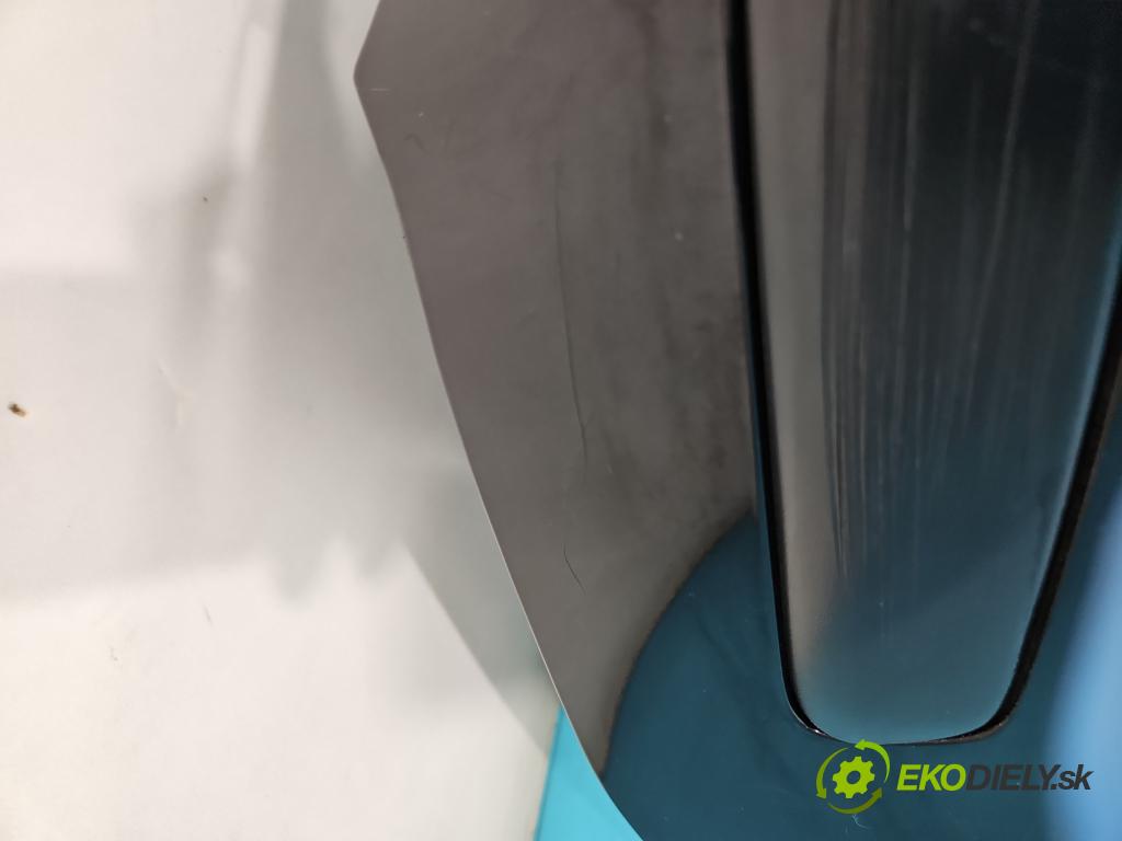 Vw Polo IV 9N 2001-2009 1.2 6V 54 hp manual 40 kW 1198 cm3 5- nárazník přední  (Ostatné)