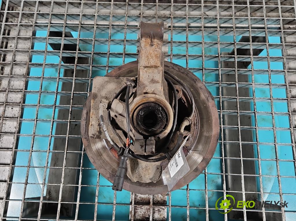 Audi 80 B4 1991-1994 1.9 tdi 90 HP manual 66 kW 1896 cm3 5- náboj pravé (Náboje)